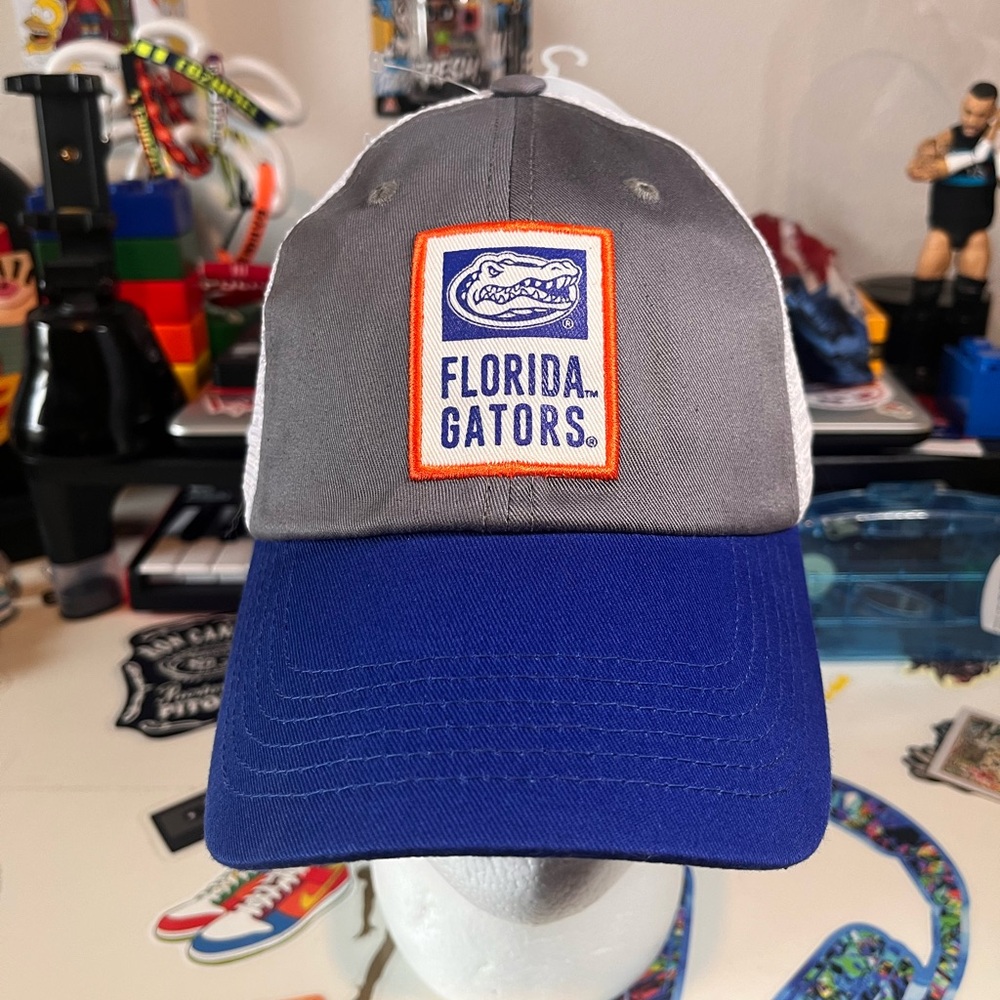 Captivating Florida Gators NCAA  SnapBack Trucker Mesh Hat Cap NWT
